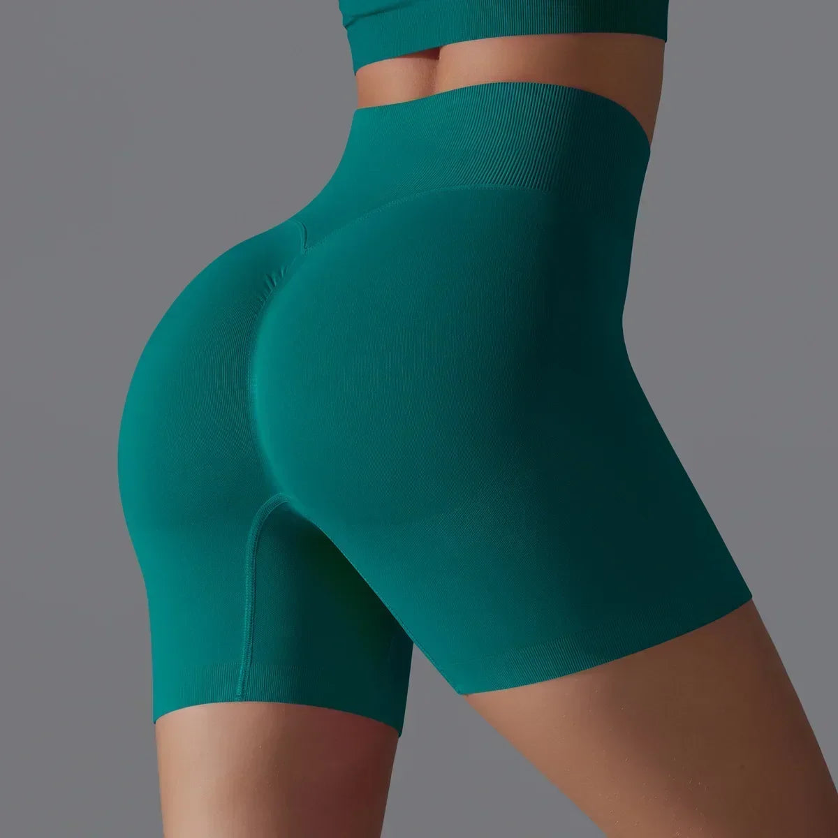 Seamless Solid Color Yoga Shorts, Tight Fitting Running and Fitness Yoga Clothes, High Waist and Hip Lifting Peach Sports Pants
