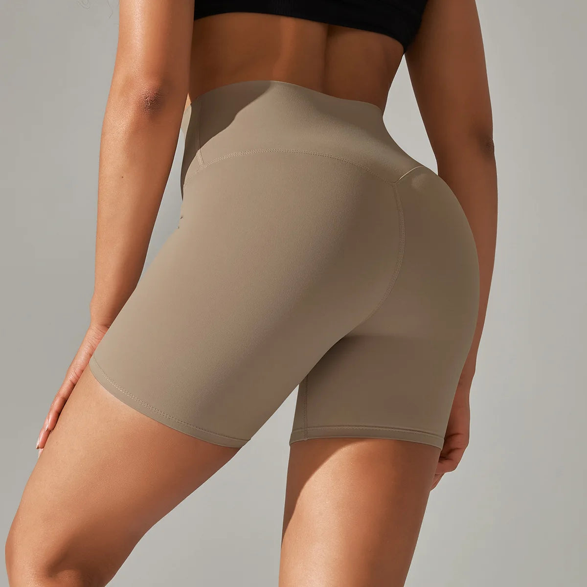 Women's New Style of Brushed Nude Fitness Yoga Shorts, High Waist Slim Fit Peach Hip Three Quarter Pants, Tight Running