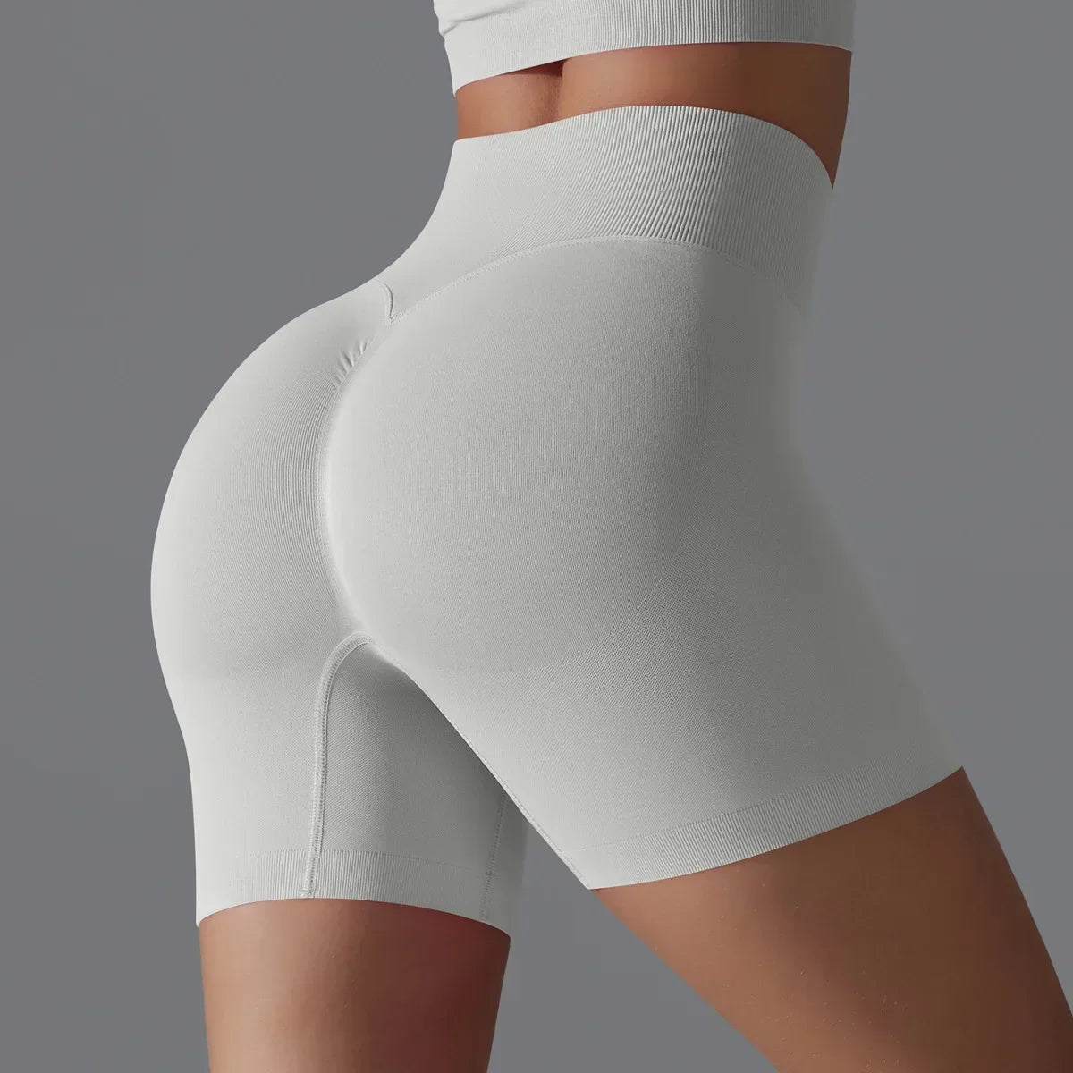 Seamless Solid Color Yoga Shorts, Tight Fitting Running and Fitness Yoga Clothes, High Waist and Hip Lifting Peach Sports Pants