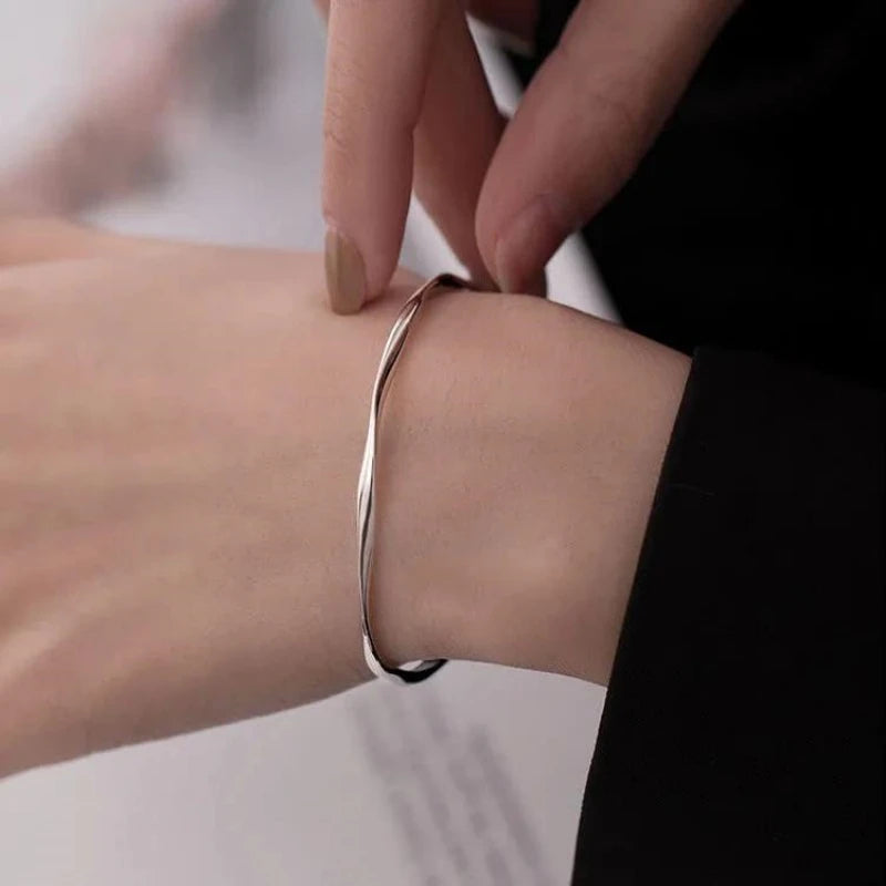 Simple Trendy Irregular Mobius Twist Open Cuff Bangle Bracelets For Women Gold Color Adjustable Jewelry Noeud Armband Pulseiras