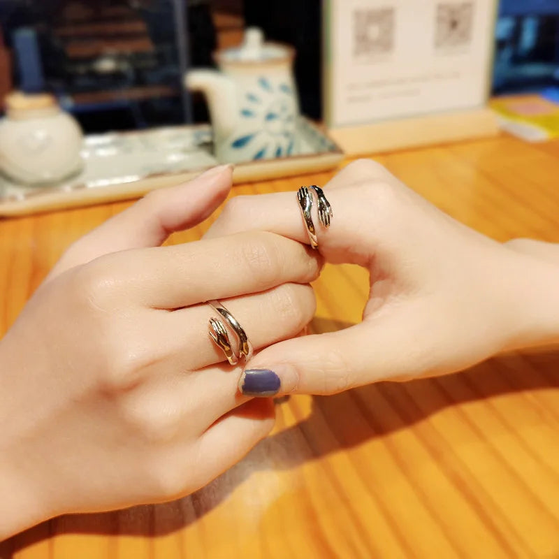 Vintage Love Hugging Hands Ring Opening Adjustable Rings For Women Men Wedding Party Couple Rings Jewelry Valentine's Day Gifts
