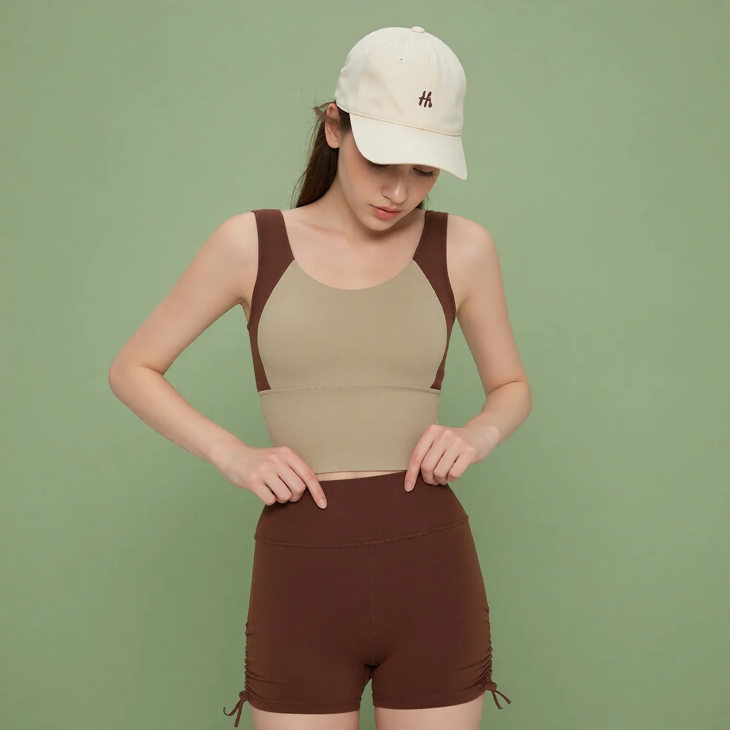 colour-block fixed-cup sports bra for running & yoga