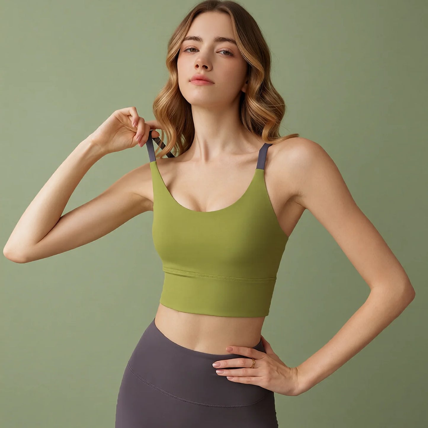 seamless supportive sports bra with wide straps for yoga pilates and training
