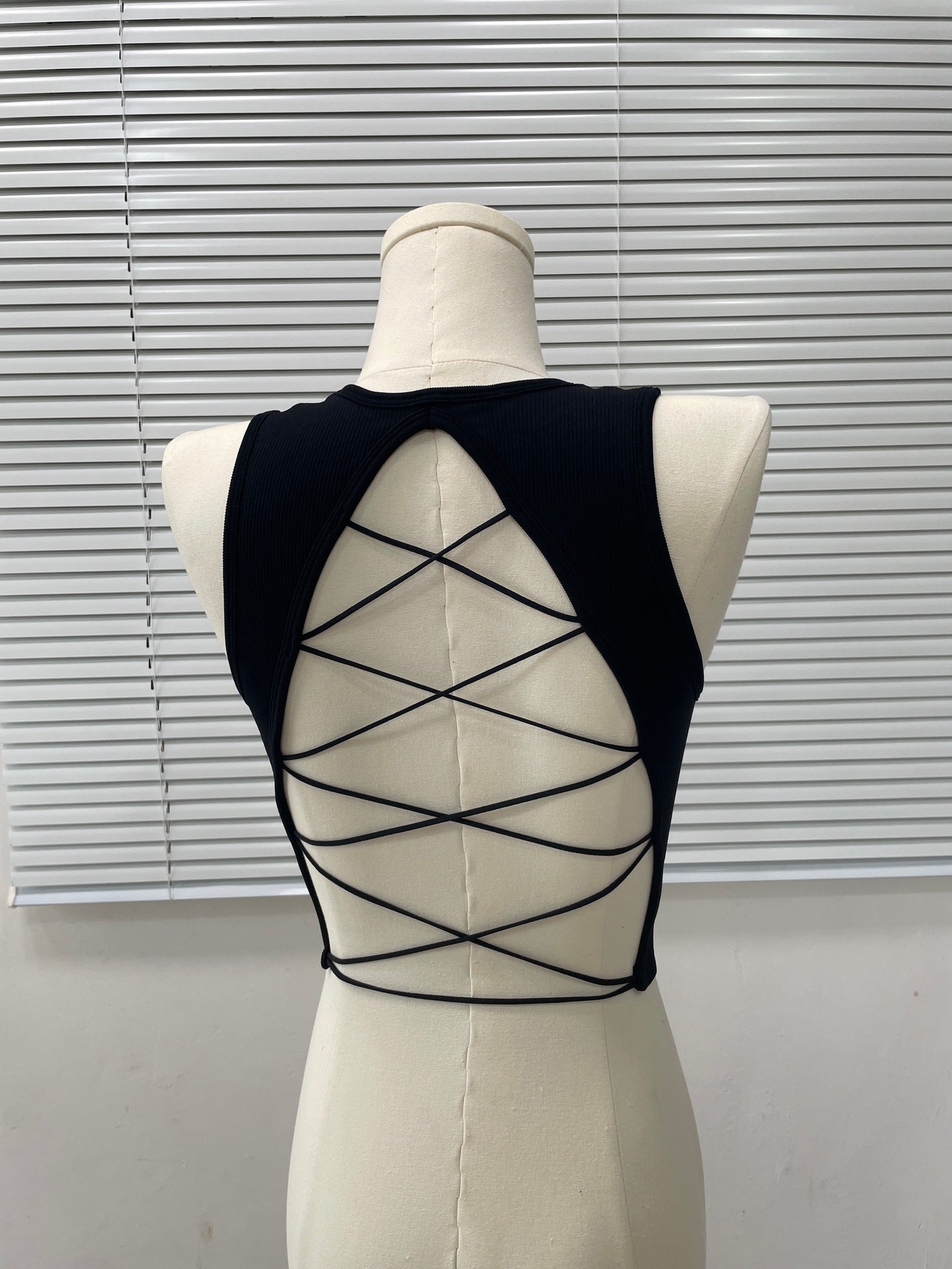Crisscross Back Sports Bra with Built-in Pads - Yoga Fitness Top