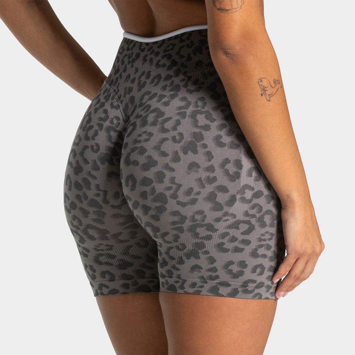 Leopard Print Nylon-Spandex High-Waist Peach Lift Yoga Shorts