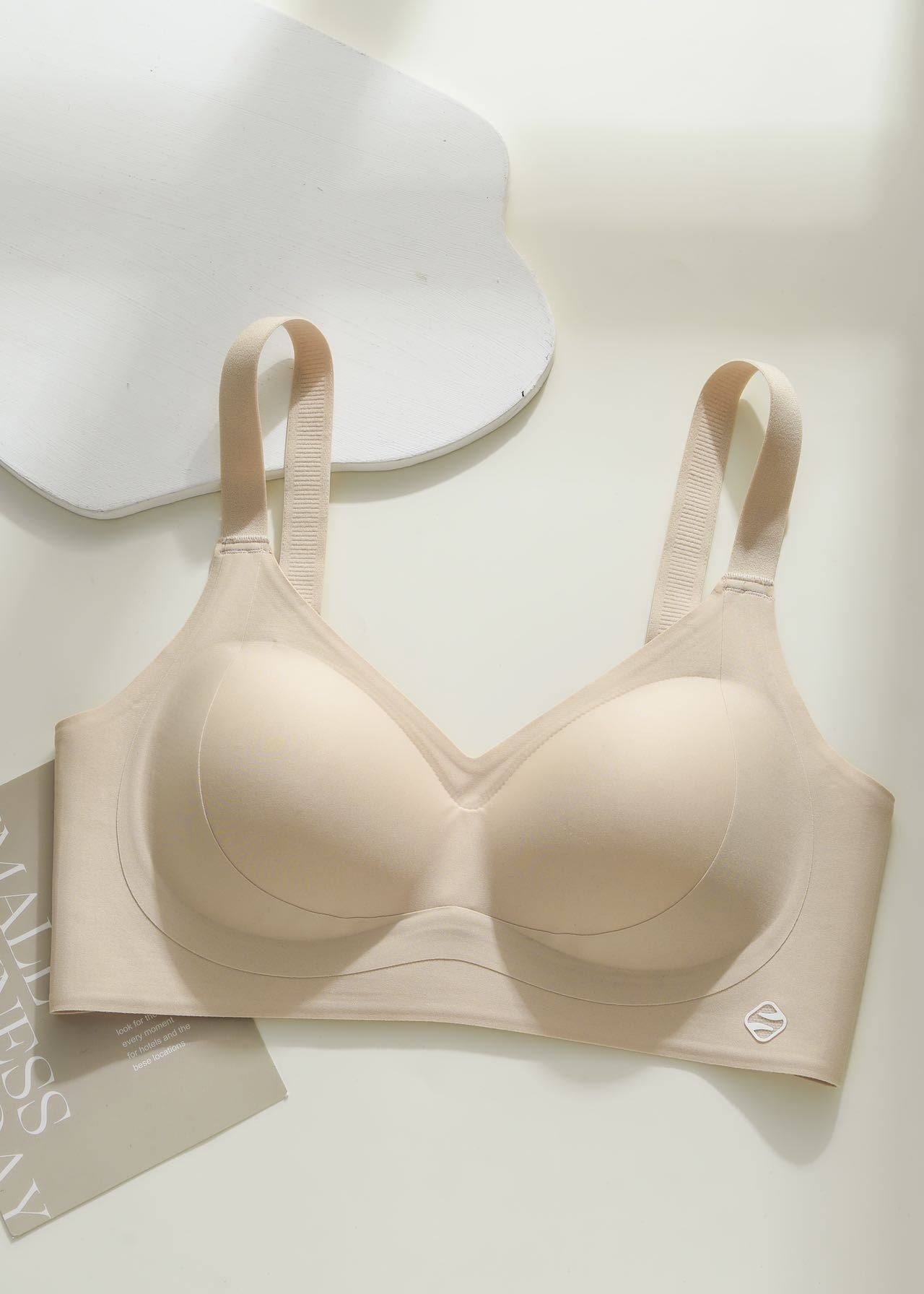 Frameless Jelly Cup Bra with Side Gather Support