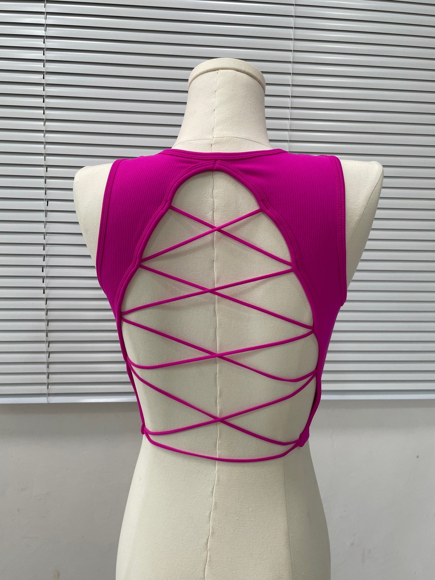 Crisscross Back Sports Bra with Built-in Pads - Yoga Fitness Top