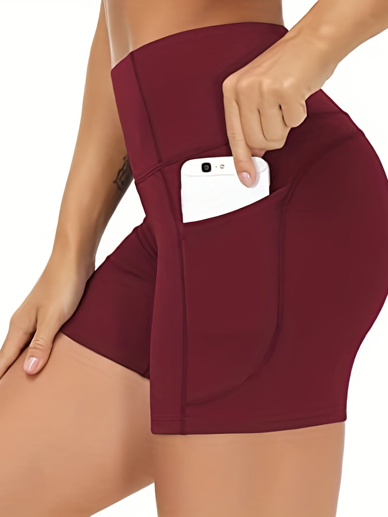 High-waisted butt-lifting shorts for running and fitness