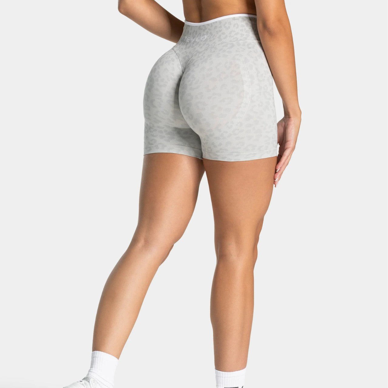 Leopard Print Nylon-Spandex High-Waist Peach Lift Yoga Shorts