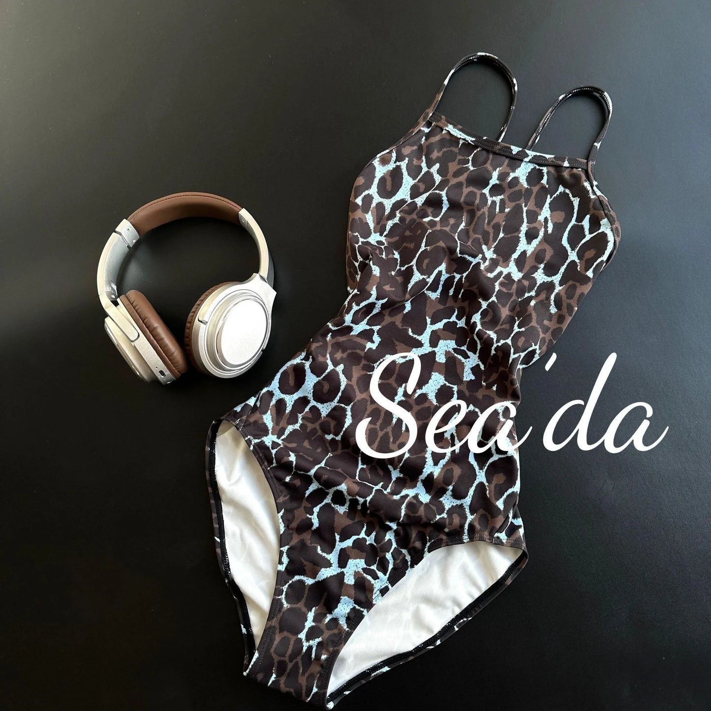 Mid-cut professional swimwear for competitive swimming