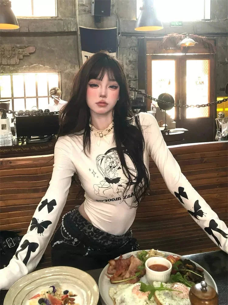 Slim Fit Long Sleeve Bodysuit Top - White Graphic Print