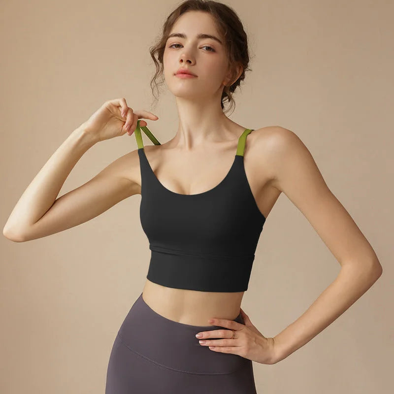 seamless supportive sports bra with wide straps for yoga pilates and training