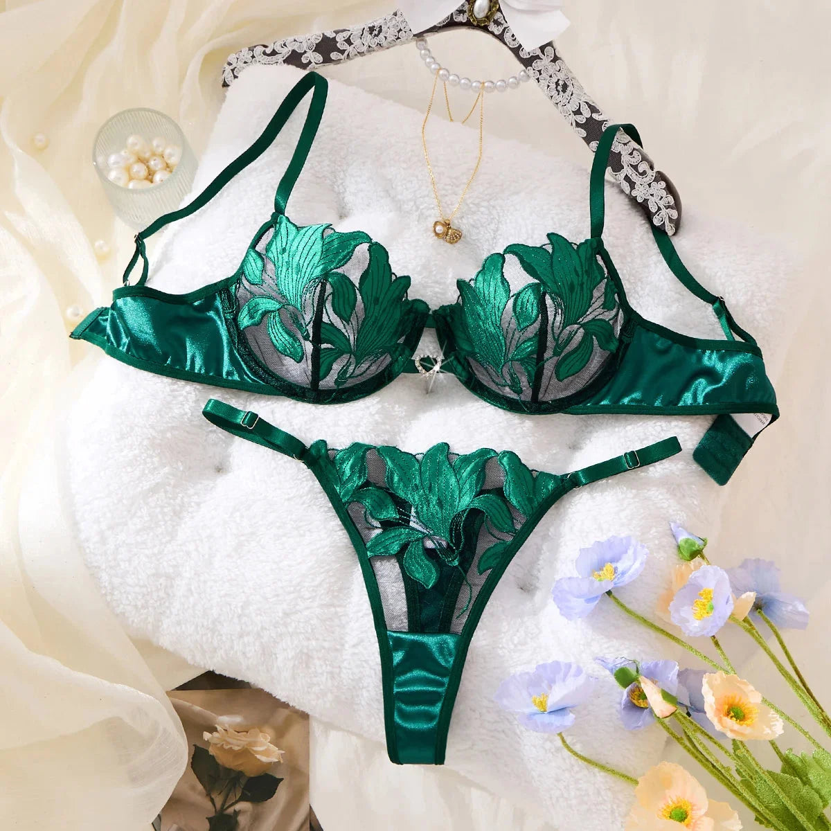 Green Floral Embroidery Lace Lingerie Set - Push Up Bra & Panty