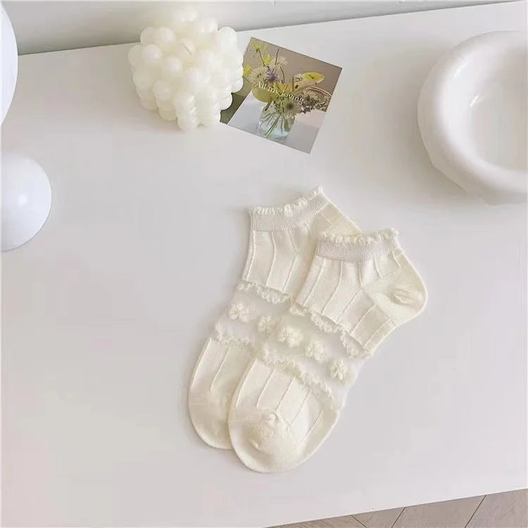 Sheer Lace Ankle Socks - Breathable Floral Pattern Cute Short Socks