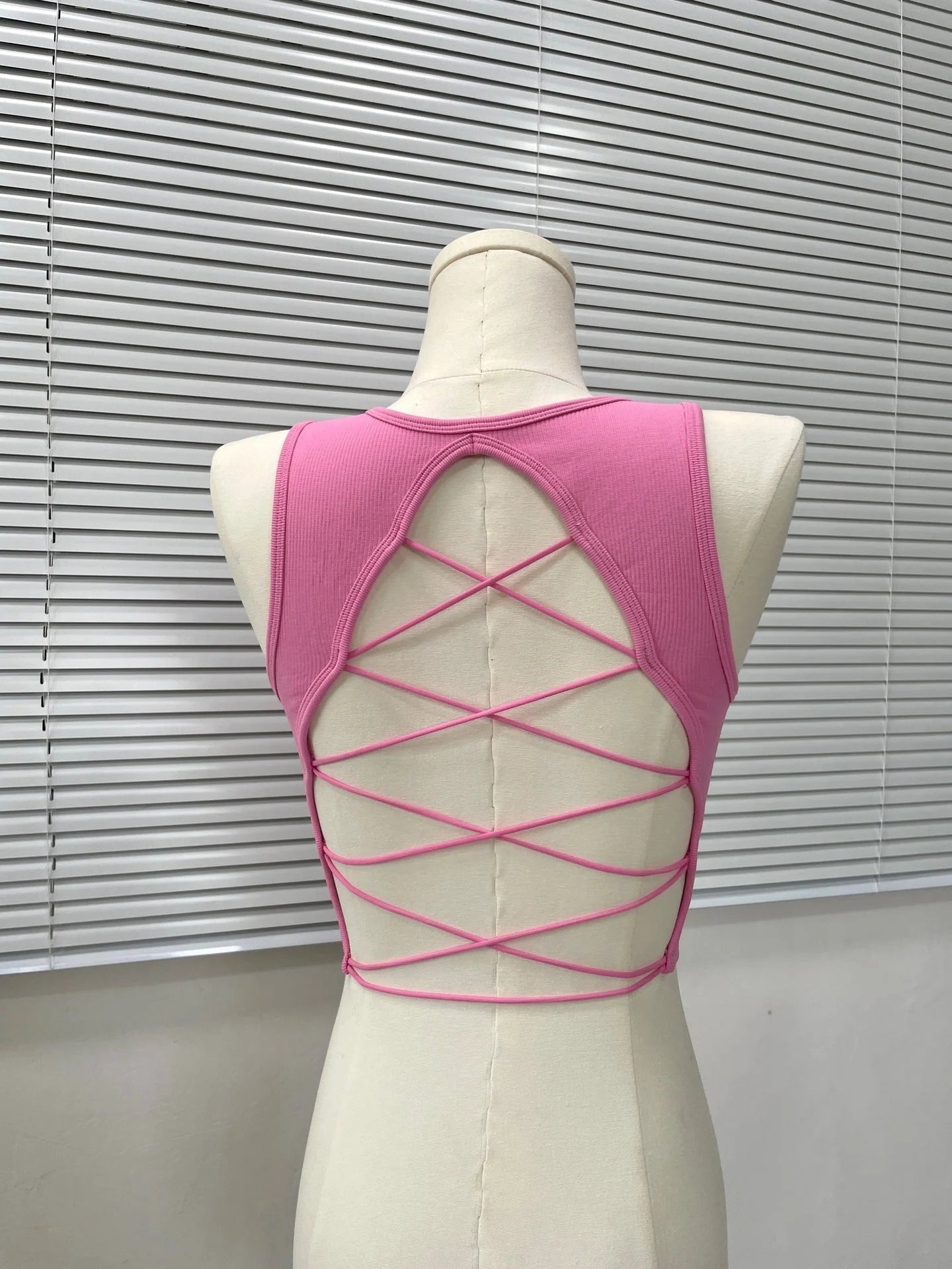 Crisscross Back Sports Bra with Built-in Pads - Yoga Fitness Top