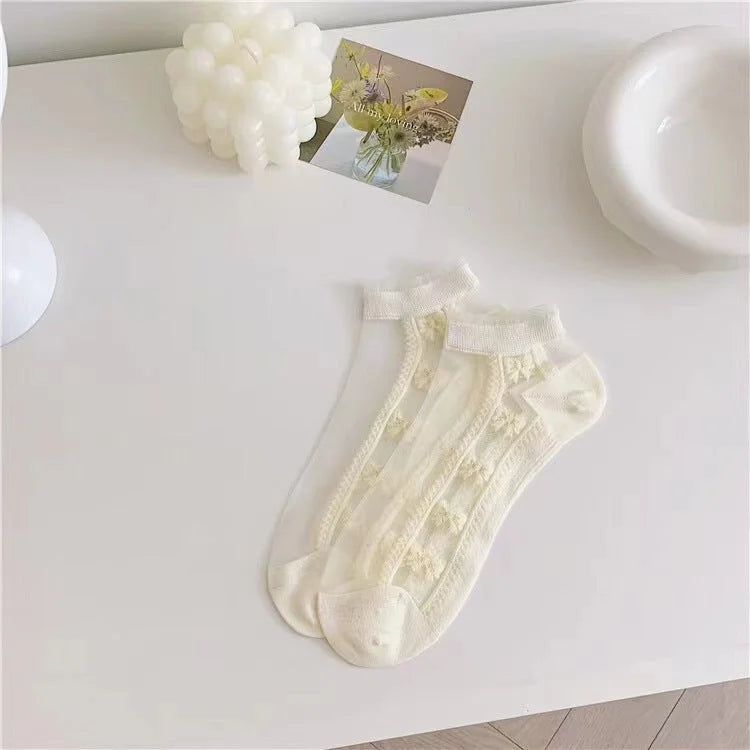 Sheer Lace Ankle Socks - Breathable Floral Pattern Cute Short Socks