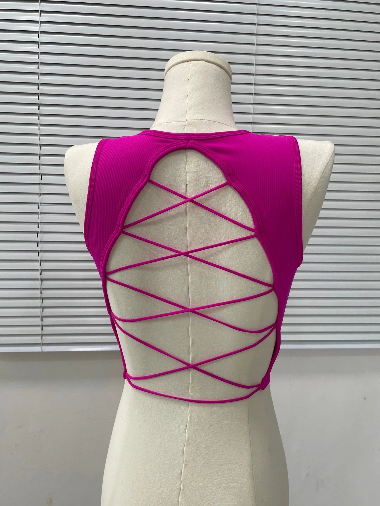 Crisscross Back Sports Bra with Built-in Pads - Yoga Fitness Top