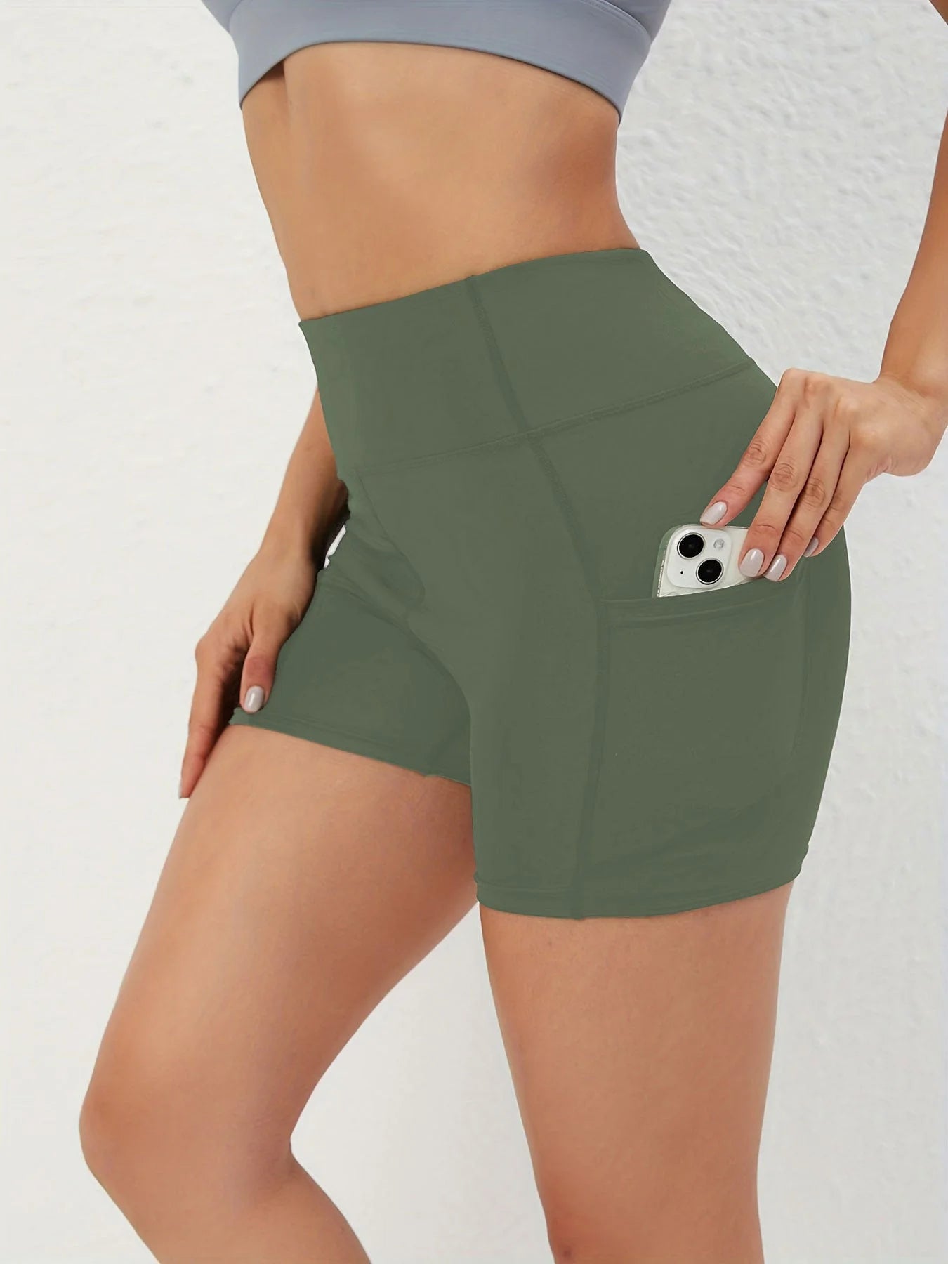 High-waisted butt-lifting shorts for running and fitness