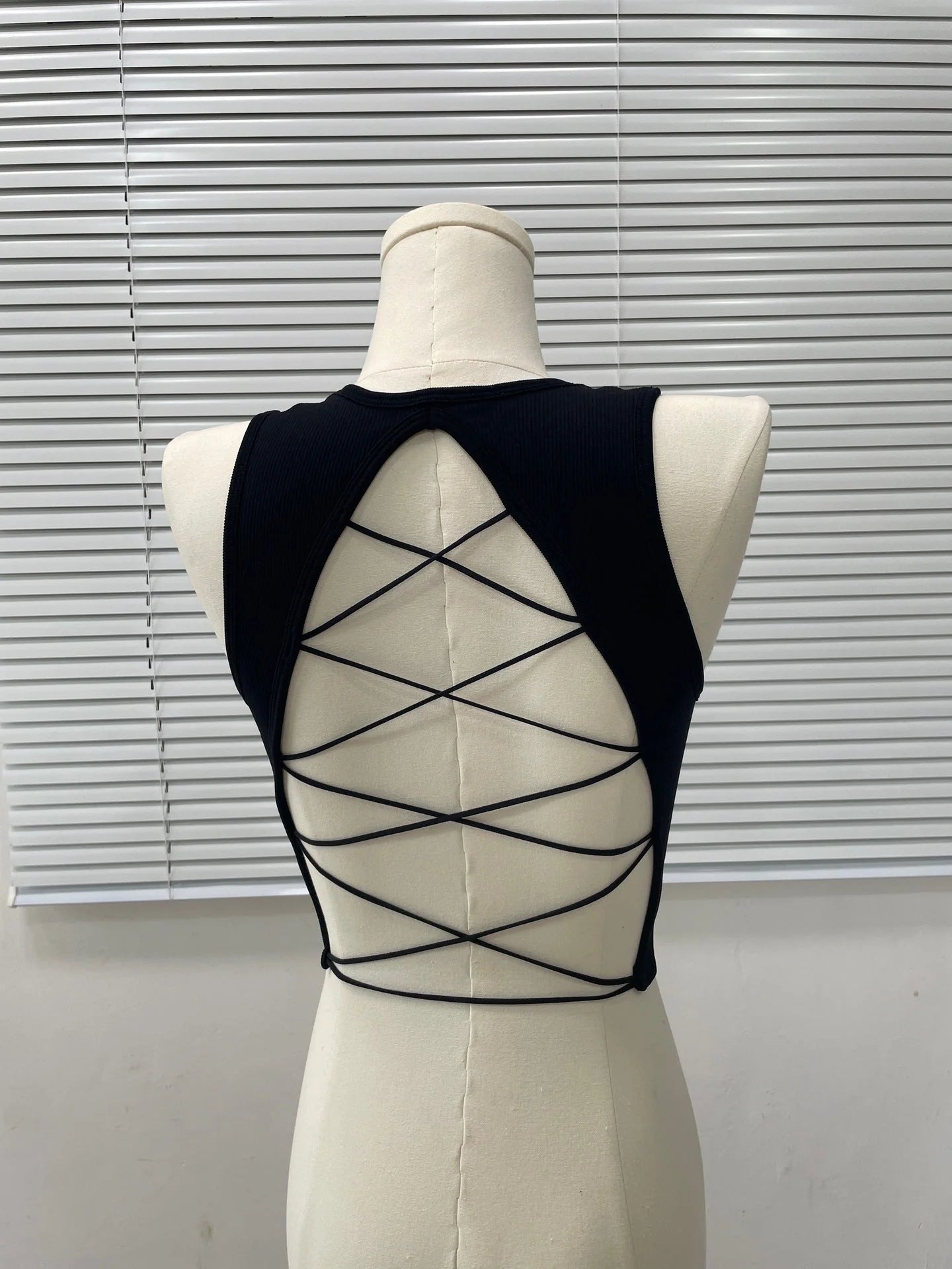 Crisscross Back Sports Bra with Built-in Pads - Yoga Fitness Top