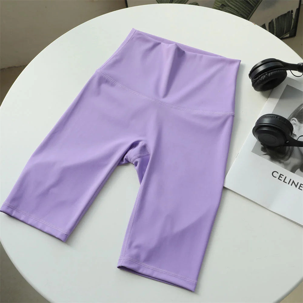 High-waisted five-quarter yoga shorts: sculpting comfort for summer athleisure